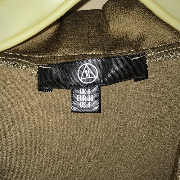 Missguided Satin Wrap Dress - Picture 4 of 5